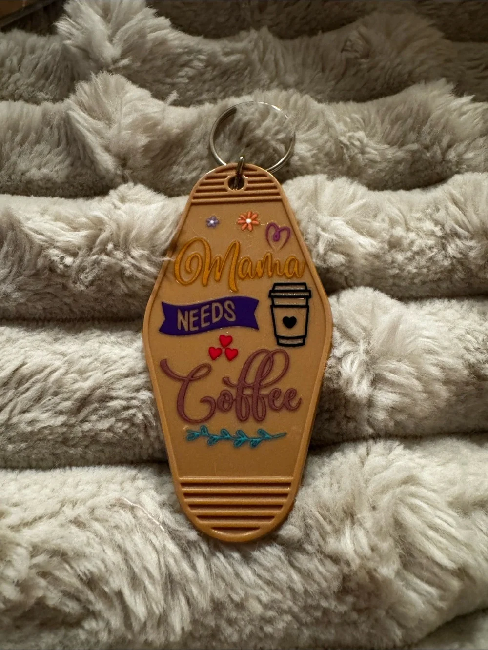 Mama Needs Coffee Women’s Tan Hotel Keychain Accent